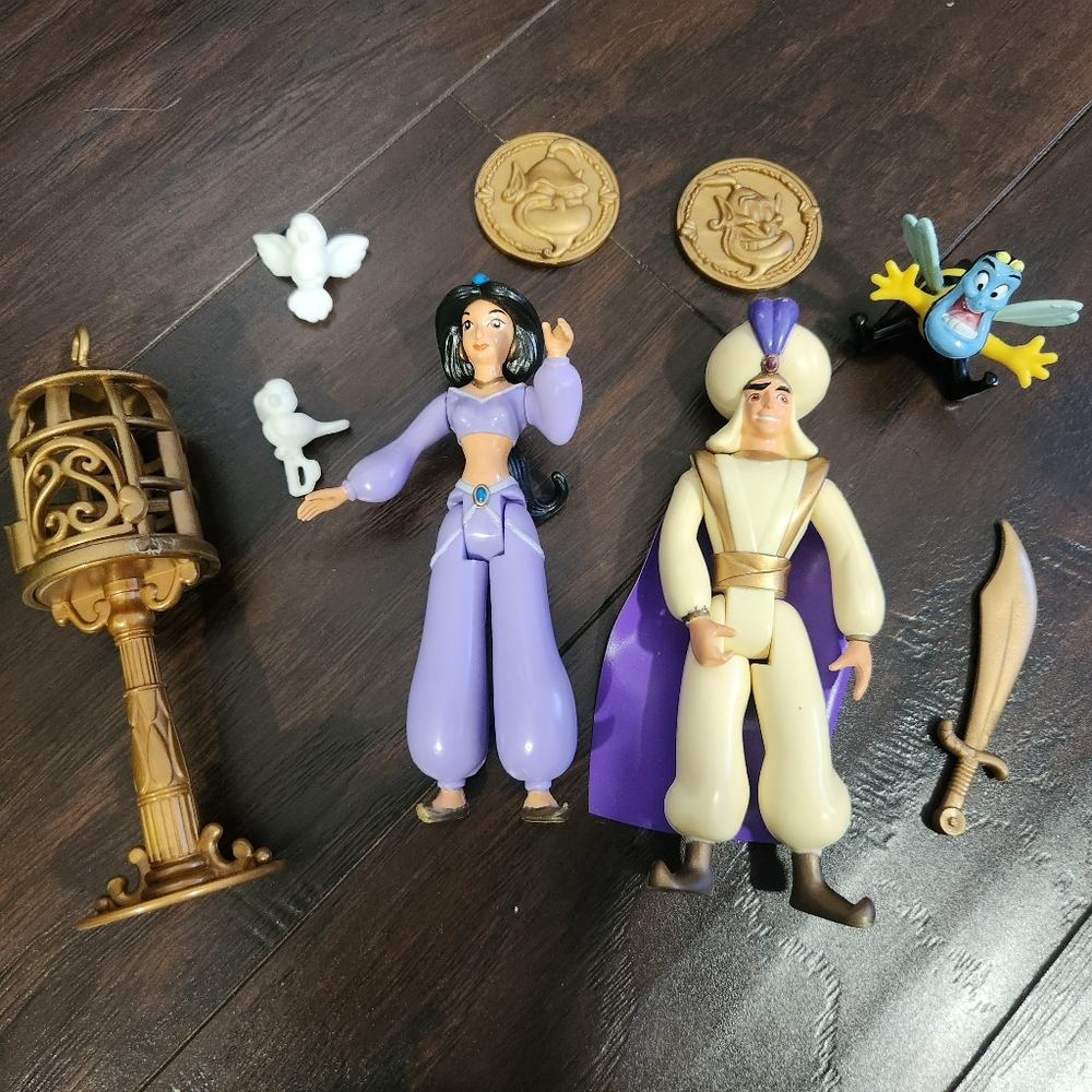 Vintage Alladin and Jasmine